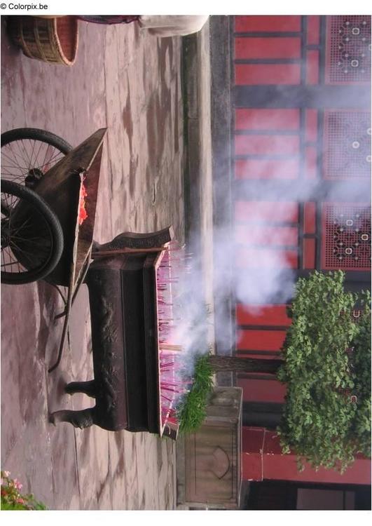 Incienso en el templo Chengdu