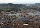 Foto pueblo después de un tsunámi