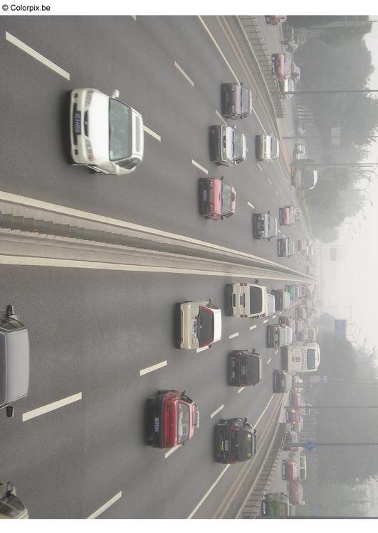 Autopista con poluciÃ³n en PekÃ­n