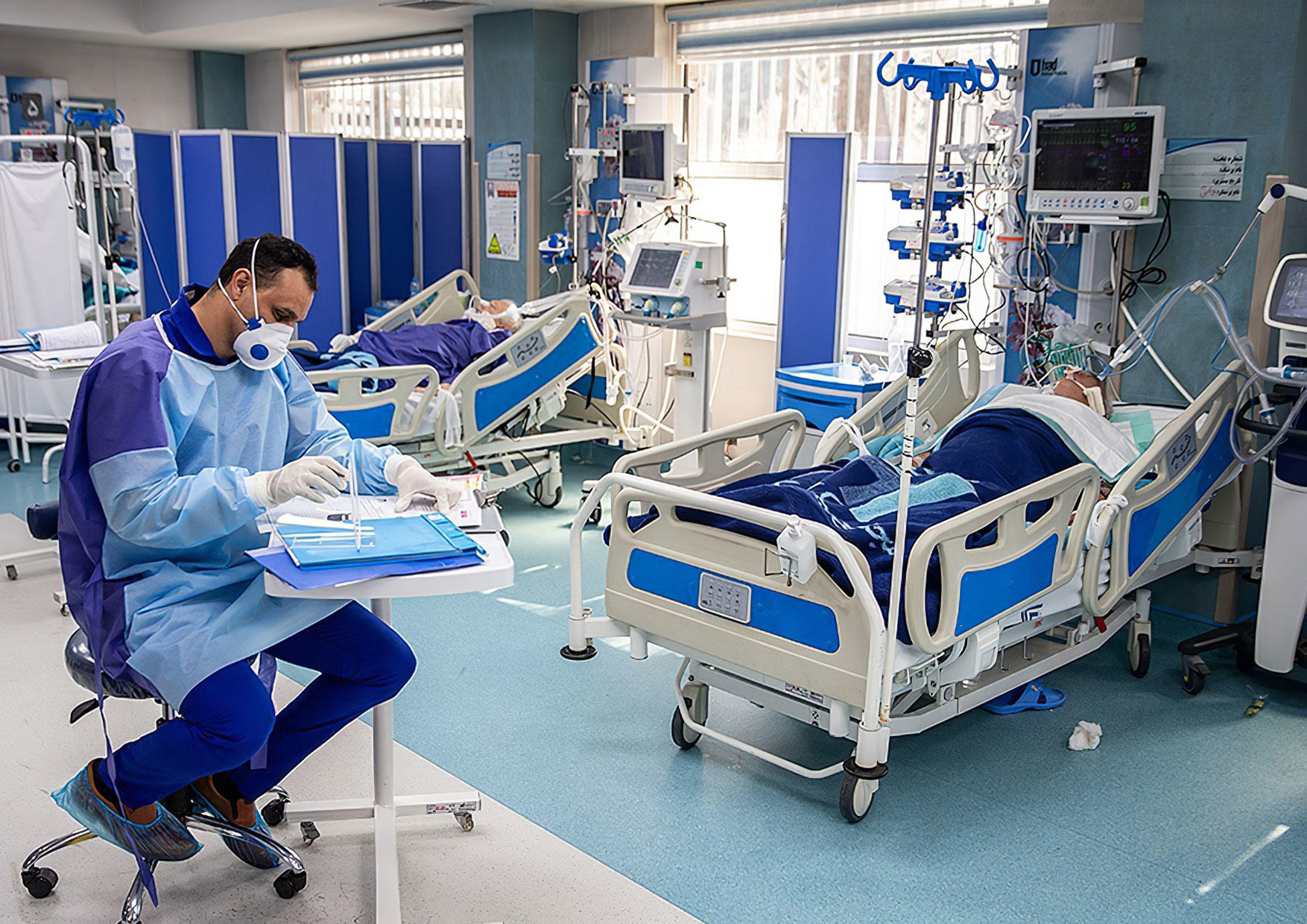 Foto Cuidados intensivos en un hospital en IrÃ¡n