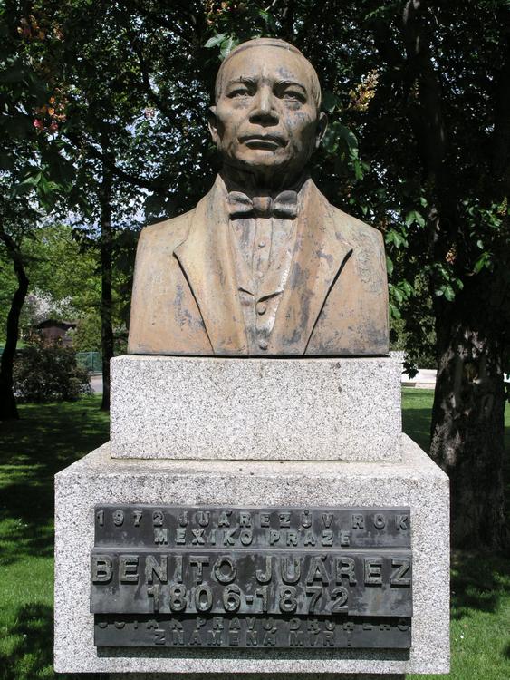 estatua - presidente Benito JuÃ¡rez