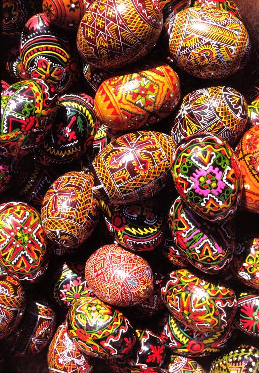 huevos de pascua pintados