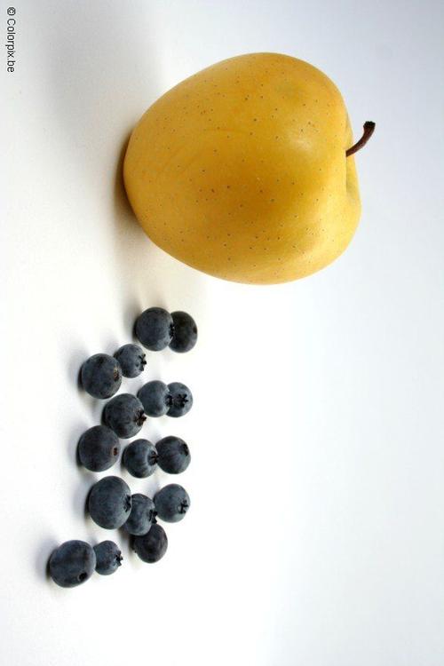 Moras negras con manzana