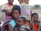 Foto mujer con niÃ±os