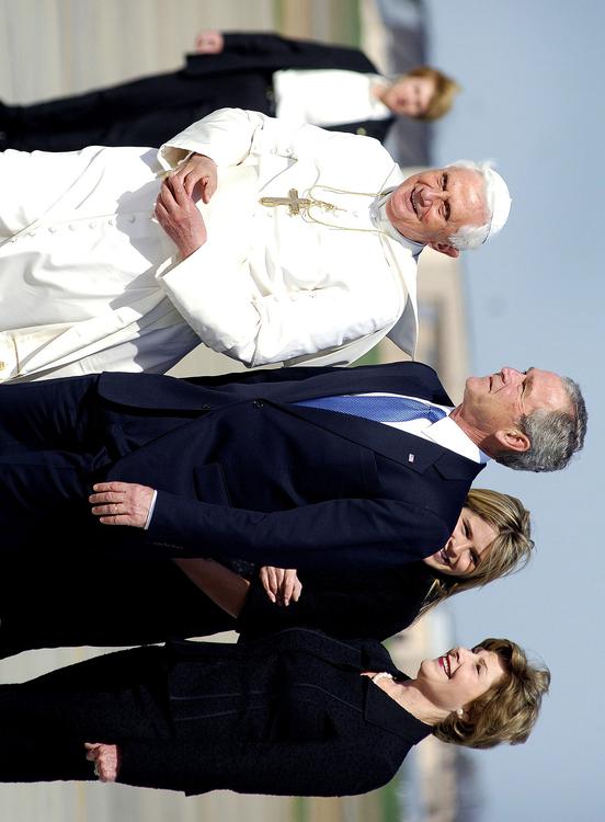 papa Benedicto XVI y George W. Bush