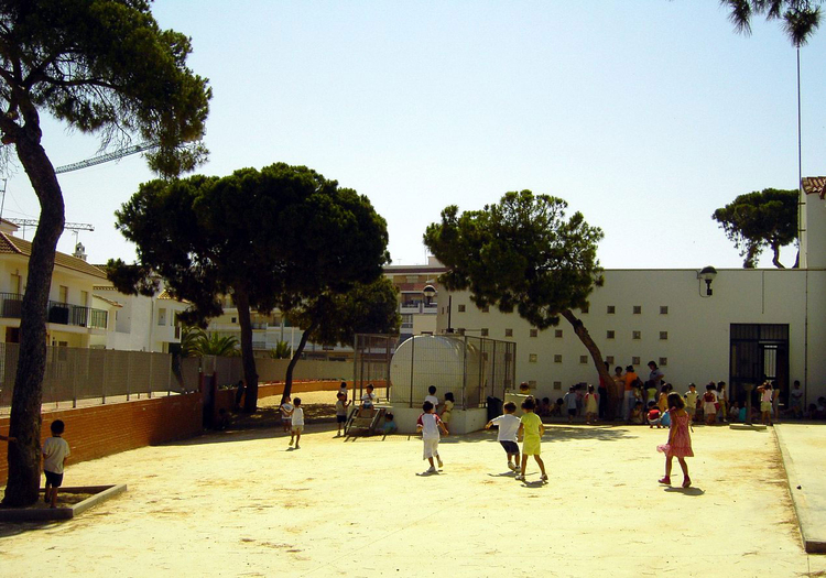 Foto parque infantil en EspaÃ±a