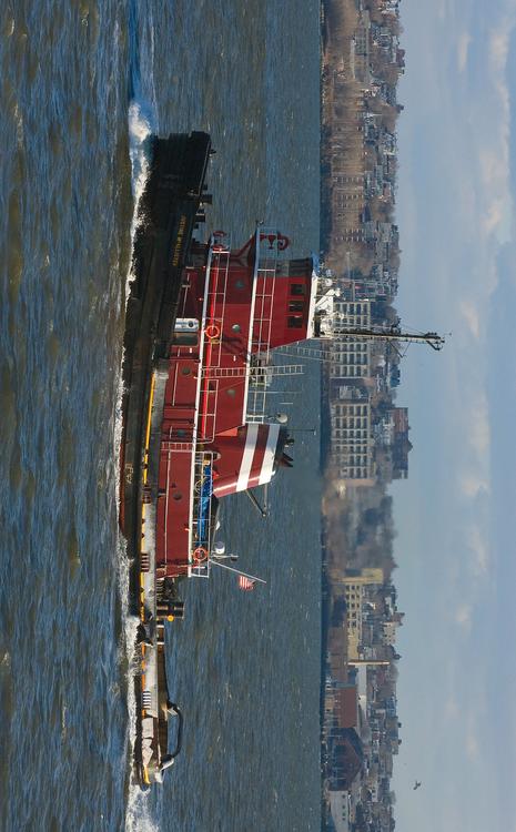 Remolcador en el puerto de Nueva York