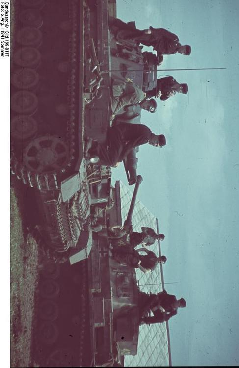 Rusia - soldados con panzer IV