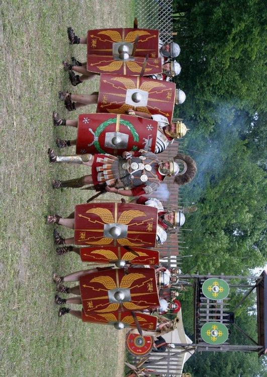 Soldados en ataque romano en el 70 AC