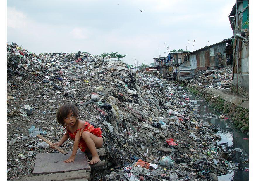 barrio marginal en jakarta Foto barrio marginal en jakarta