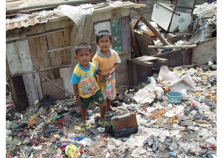 barrio marginal en jakarta Foto barrio marginal en jakarta