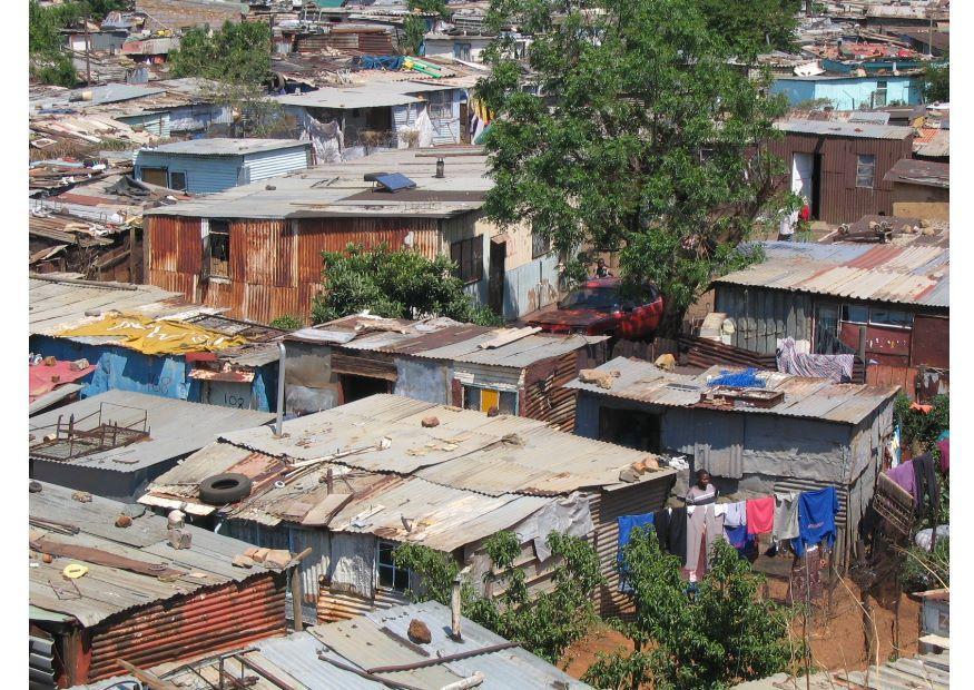 barrio marginal en soweto, sudA¡frica Foto barrio marginal en soweto, sudA¡frica