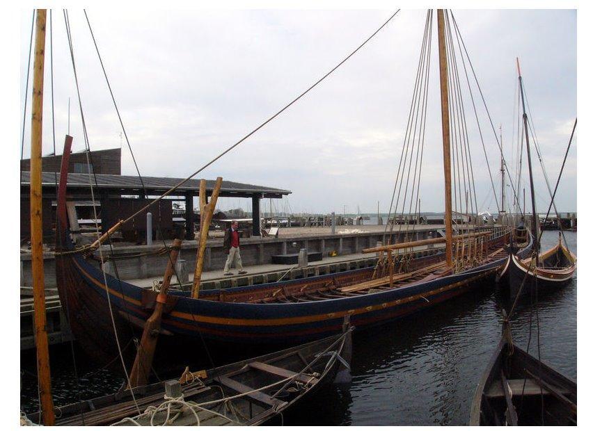 Foto barco vikingo drakar