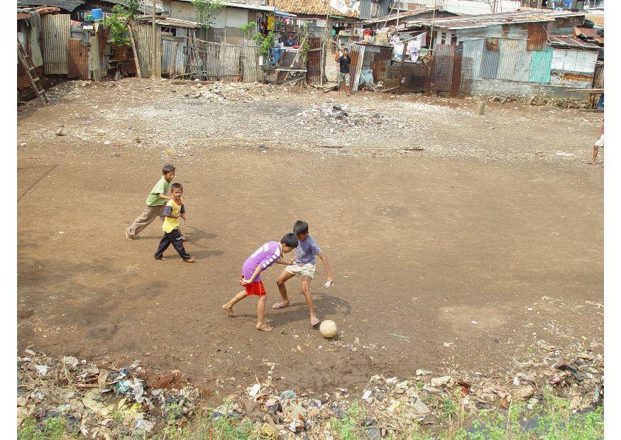 Foto barrios marginales en jakarta