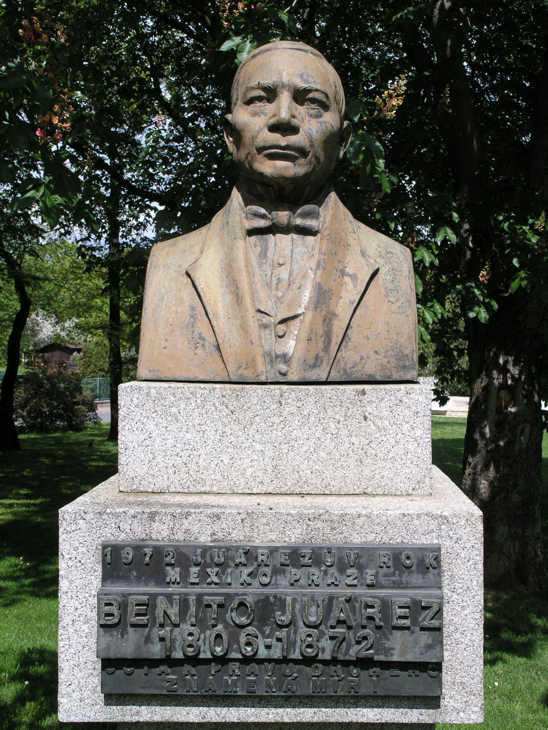Foto estatua - presidente benito juA¡rez