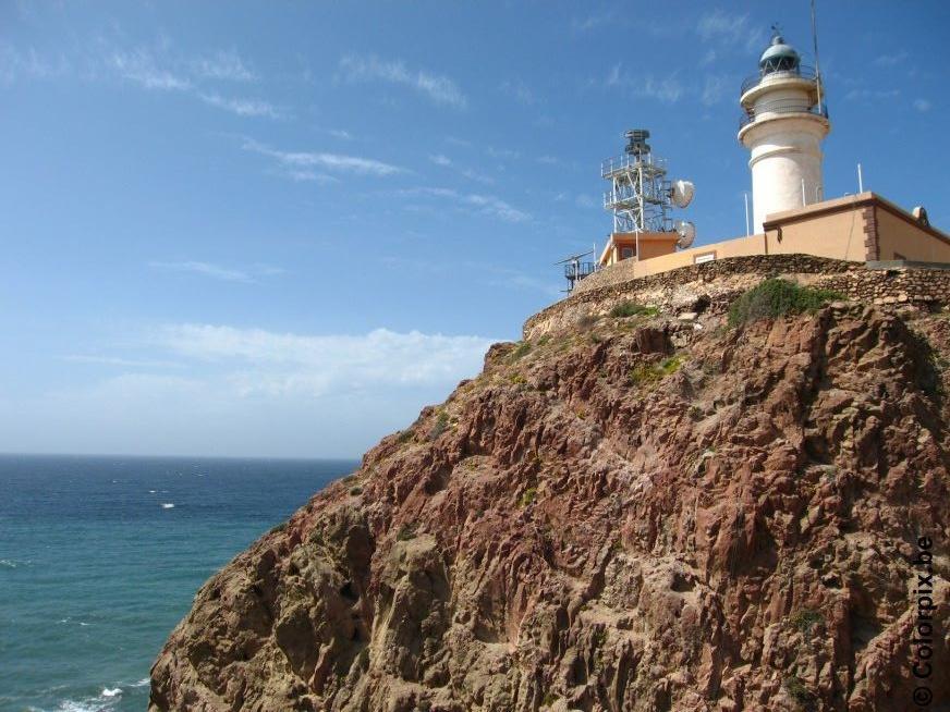 Foto faro en paseo marA­timo