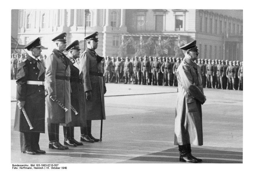 Foto hitler en ceremonia de estado
