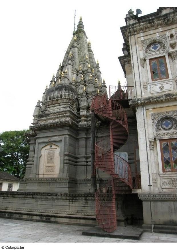 Foto parte trasera de templo