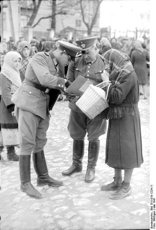 Foto polonia - control de judA­os