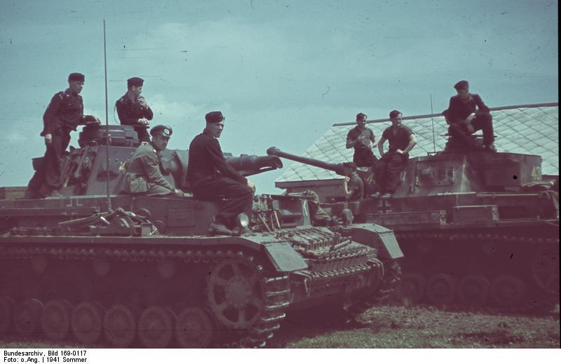 Foto rusia - soldados con panzer iv
