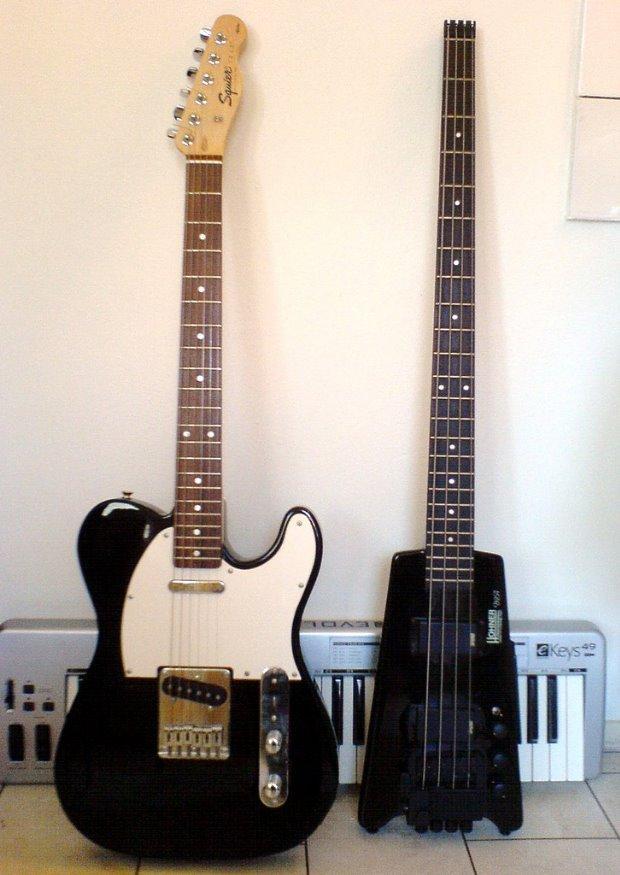 guitarra, bajo y sintetizador Foto guitarra, bajo y sintetizador