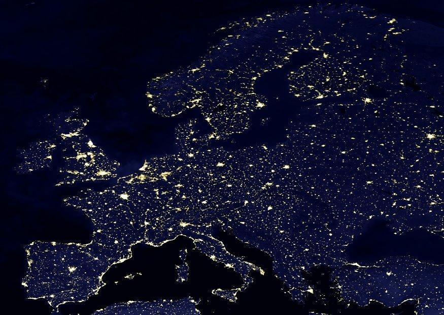 la tierra por la noche, A¡reas mA¡s urbanizadas de europa Foto la tierra por la noche, A¡reas mA¡s urbanizadas de europa