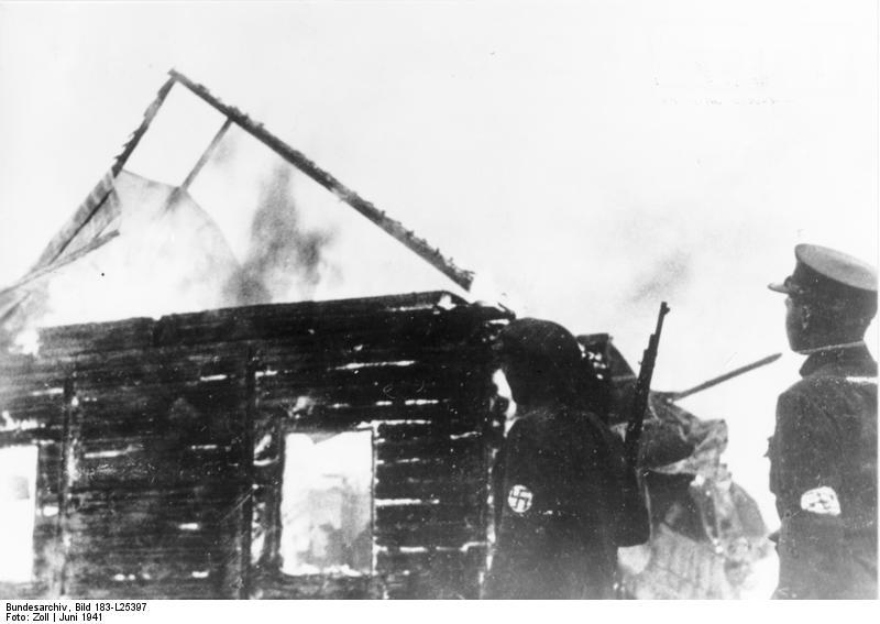 lituania - sinagoga ardiendo Foto lituania - sinagoga ardiendo