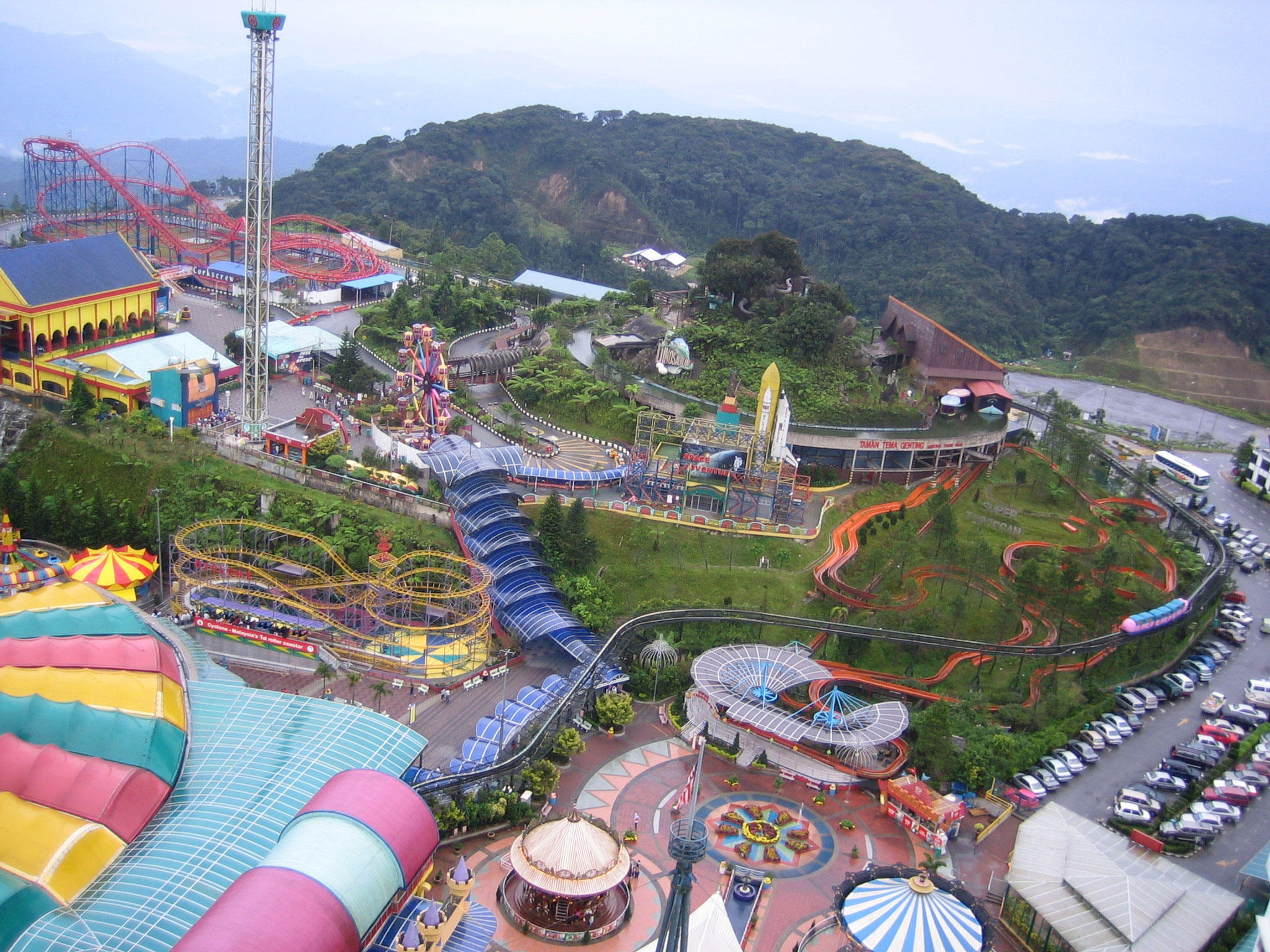 parque de atracciones Foto parque de atracciones