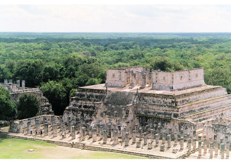 templo de guerreros en chichen itza Foto templo de guerreros en chichen itza