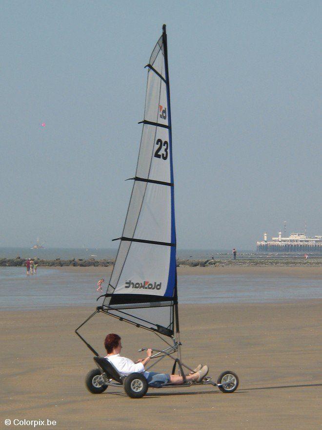 windsurf en la playa Foto windsurf en la playa